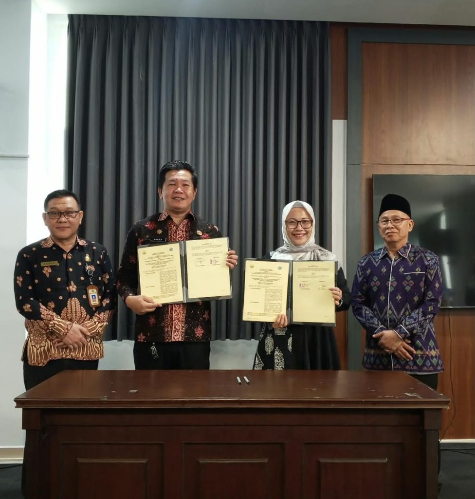 UTIPD UIN STS Jambi dan Dukcapil Muaro Jambi Tandatangani Kerja Sama, Awali dengan Layanan SKTT Mahasiswa Internasional, Sudan